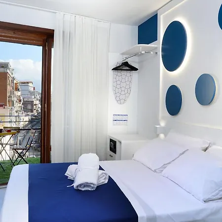 Station 4* Неаполь