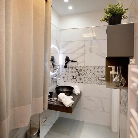 Bed and breakfast Station 4*