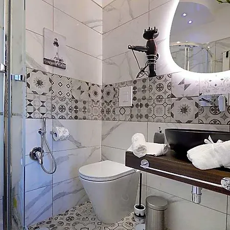 Station Bed & Breakfast 4*